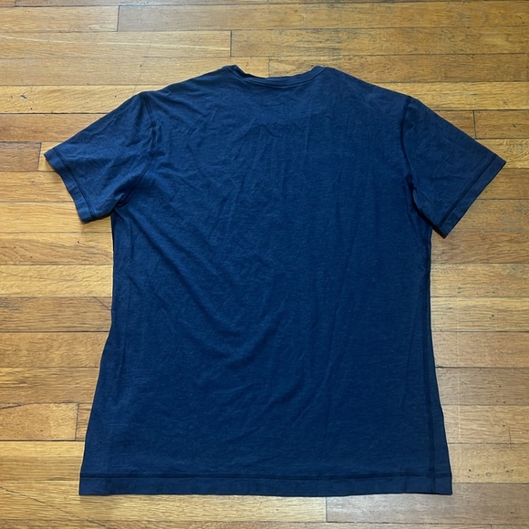 Lululemon 5 Year Basic Short Sleeve Tee Crew in Heathered Navy, size L/XL - Picture 11 of 12